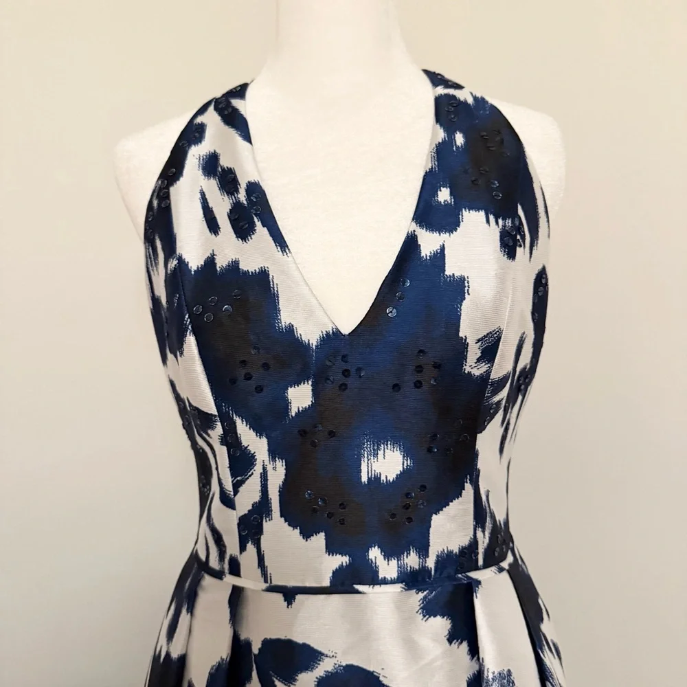 Adrianna Papell Navy and White Floral Gown size 2 pockets - Picture 2 of 15